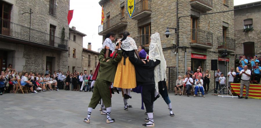 Gombrenesa, Dansa (Gombrèn)