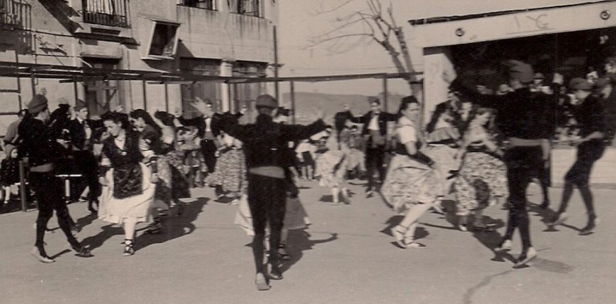 Parròquia de Montserrat del Guinardó, Esbart de la