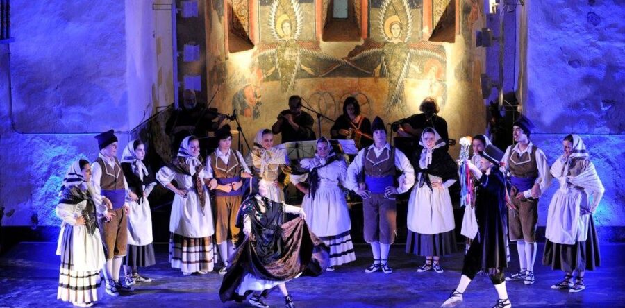 Laurèdia, Esbart (Sant Julià de Lòria)